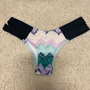 Montce cheeky bottoms